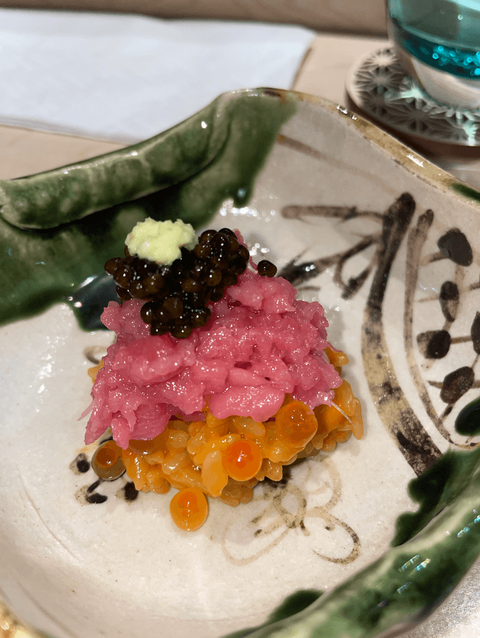 Uni and caviar in one of the dishes.