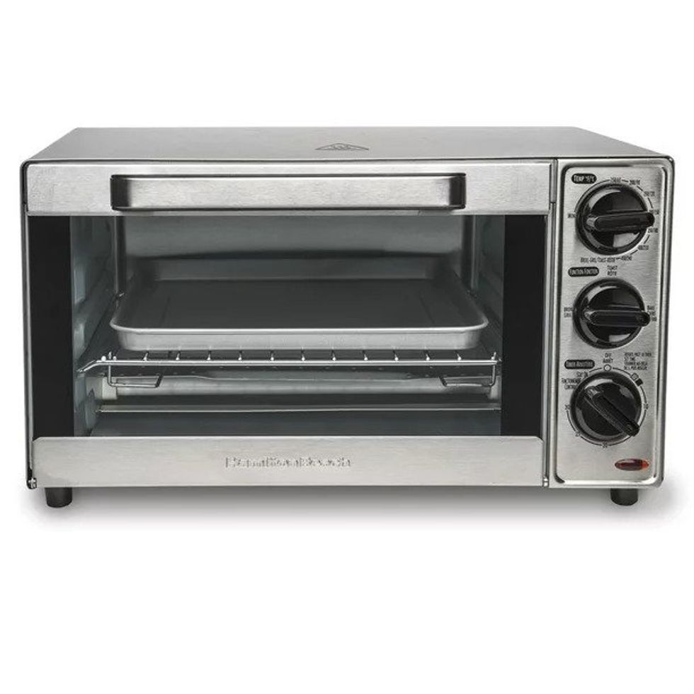 Silver Hamilton Beach Four Slice Toaster Oven