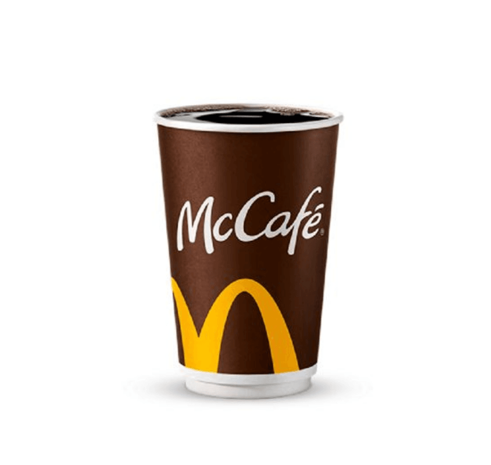 Nouvelle tasse de McDonald's Canada : toute brune avec l'inscription \u00ab McCaf\u00e9 \u00bb et l'arche jaune.