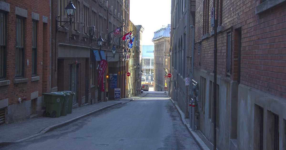 Les métros, autobus et rues de Montréal sont pratiquement vides (VIDÉO)