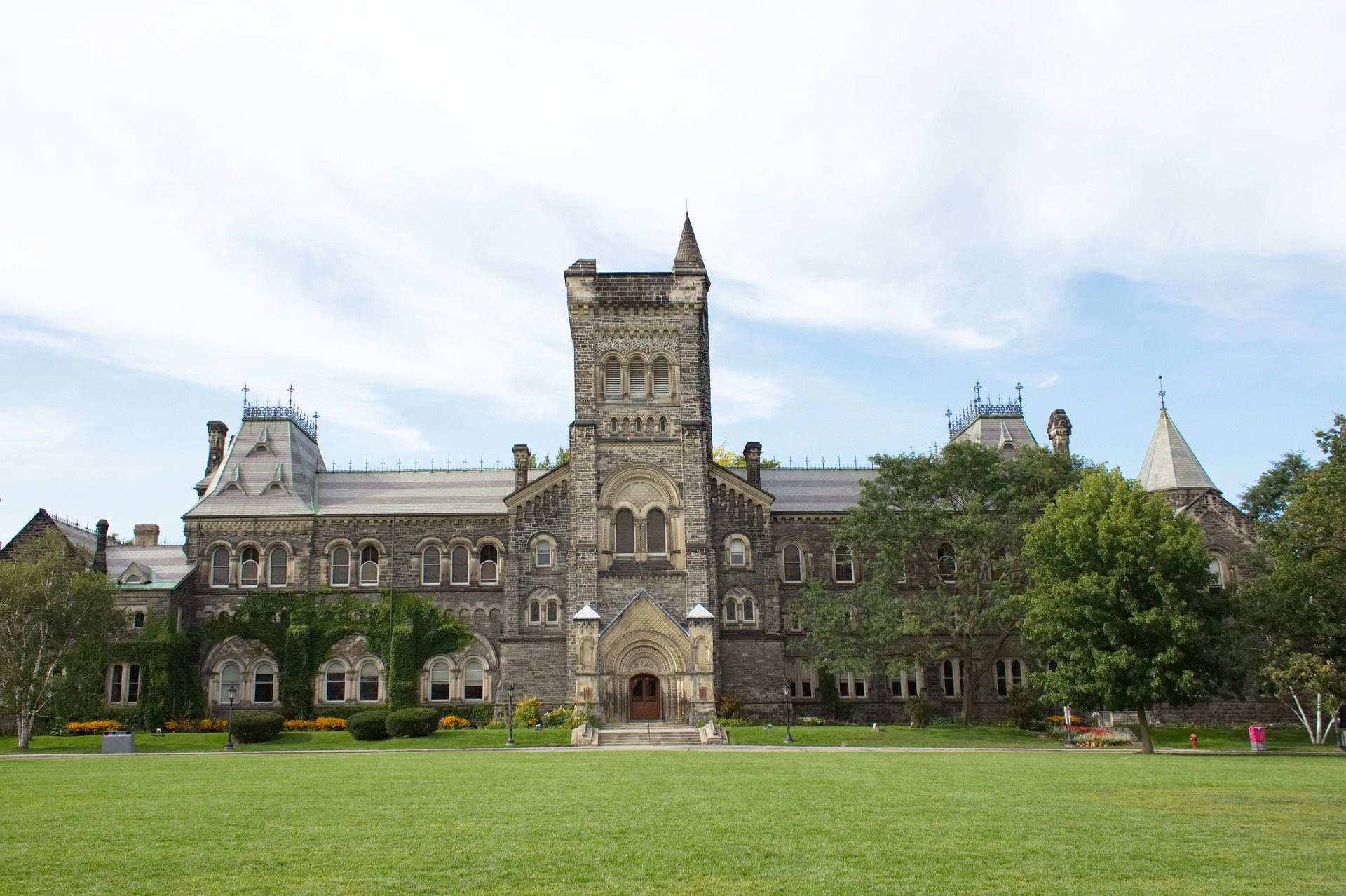 University Of Toronto Mask Test Finds A New Face Covering 'Deactivates' Coronavirus