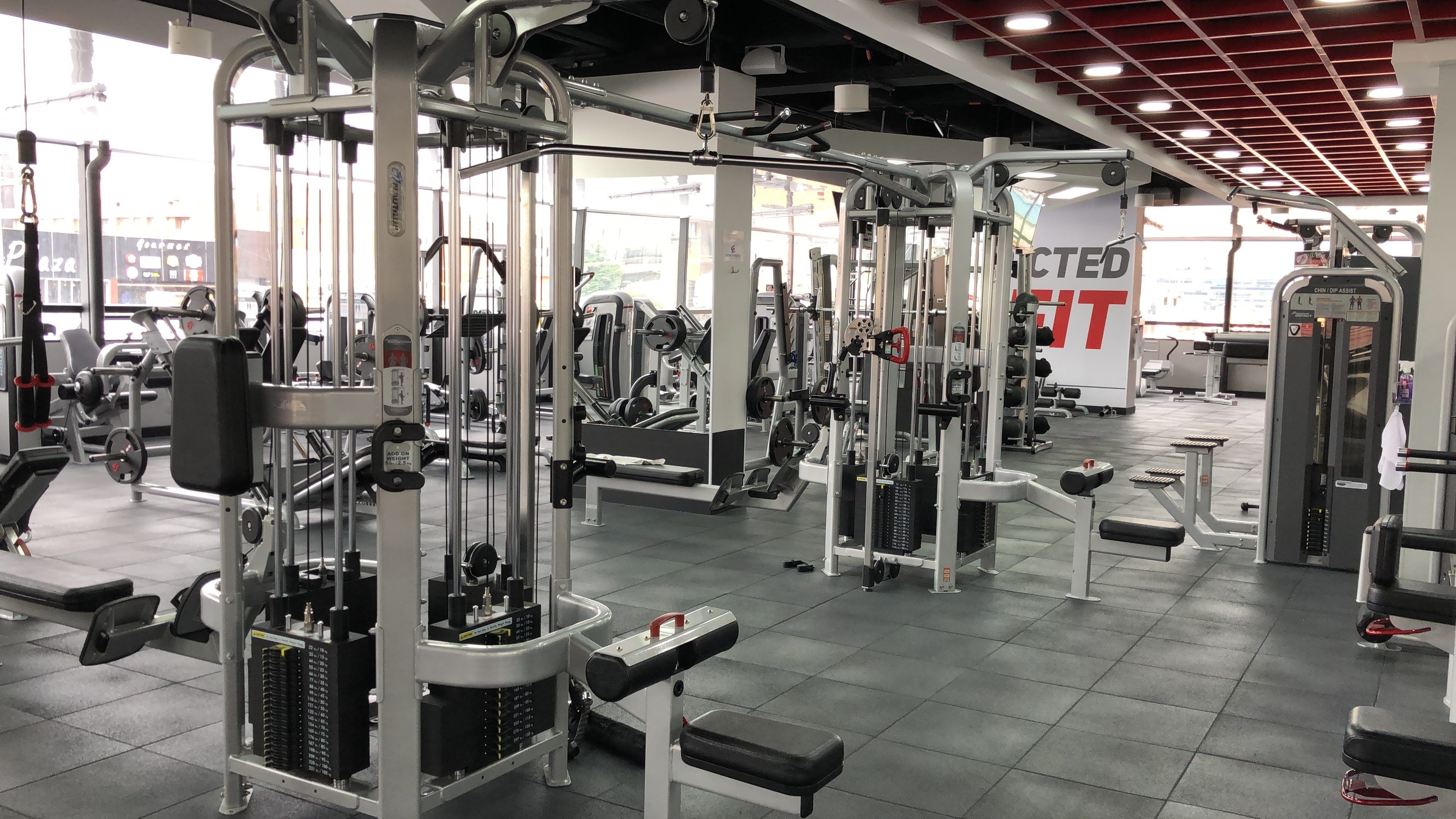 La coalition de gyms en zone rouge rouvrira malgré l'avertissement de François Legault