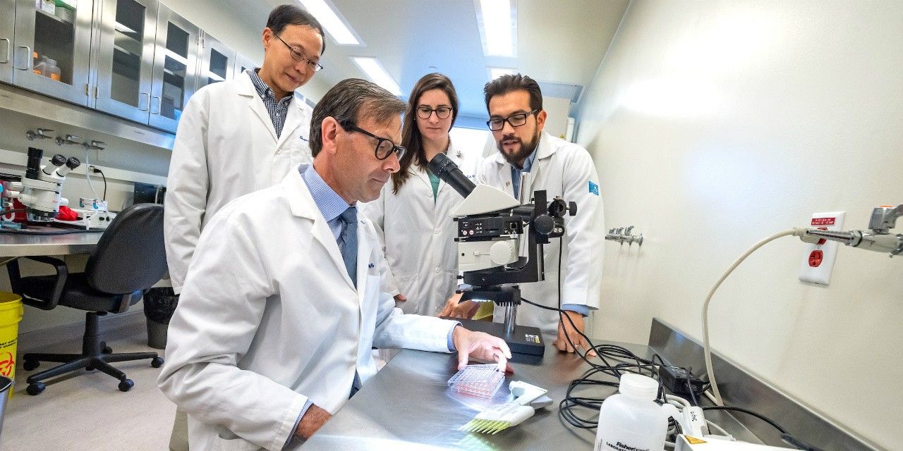 Canadian Researchers Think They've Found 'A Real Cure For Diabetes' & It Sounds So Cool