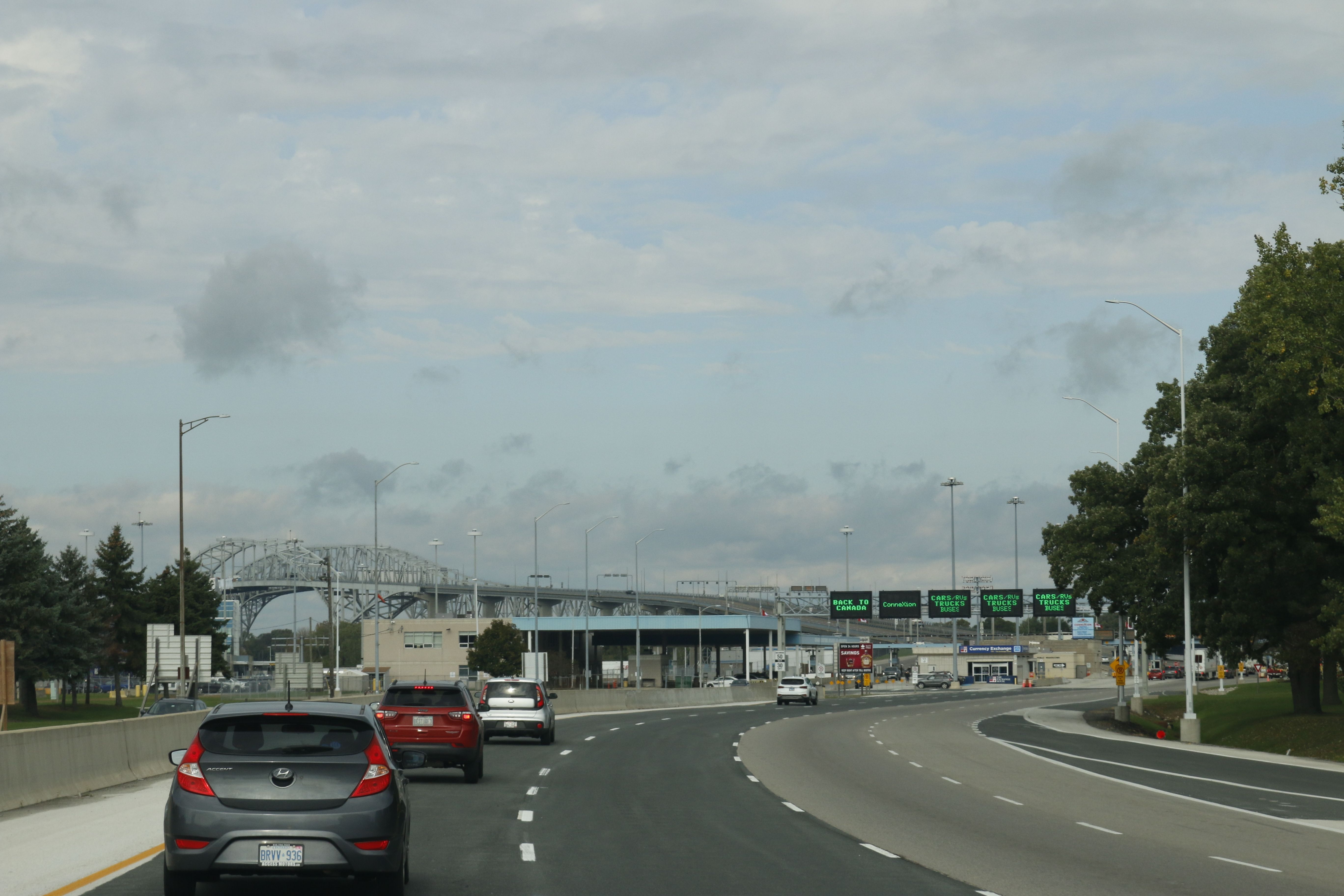 You Won't Be Able To Drive Into Canada Without A Negative COVID-19 Test Starting Next Week