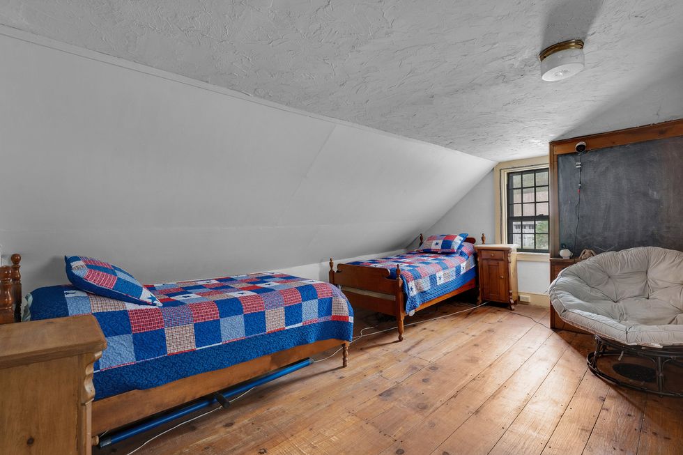 The Real 'Conjuring' House Is For Sale At $1.2 Million But The Ghost Is Free (PHOTOS)