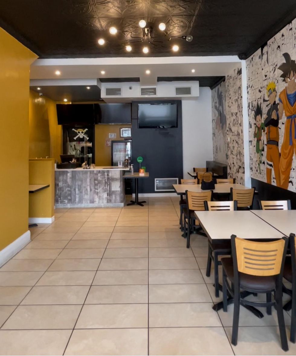 Interior of Crave Wings.