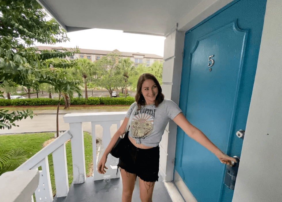 Associate Editor, Jenna Kelley, on the search for an apartment.