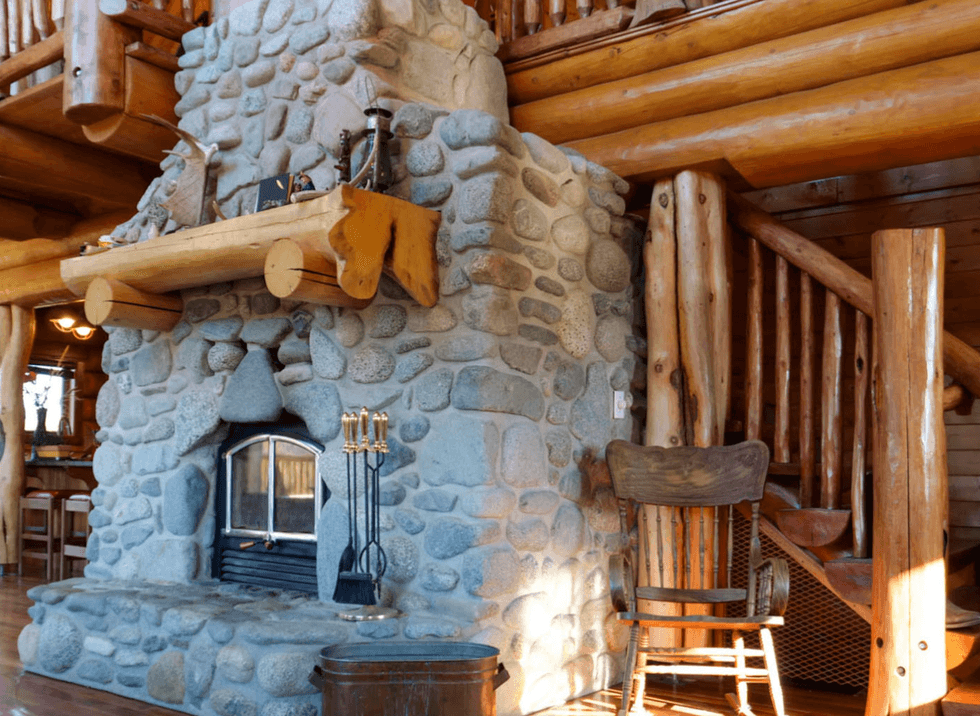 Majestic Lakeside Log Home.