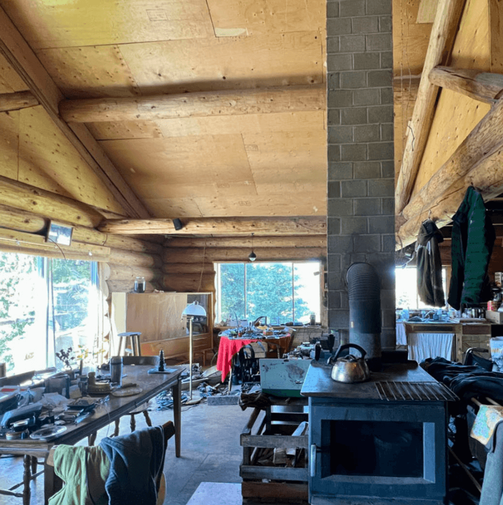 Off-Grid Farm.
