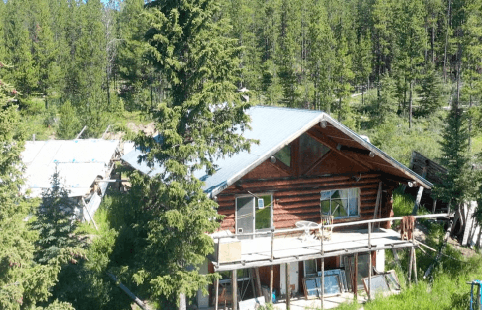Off-Grid Farm.