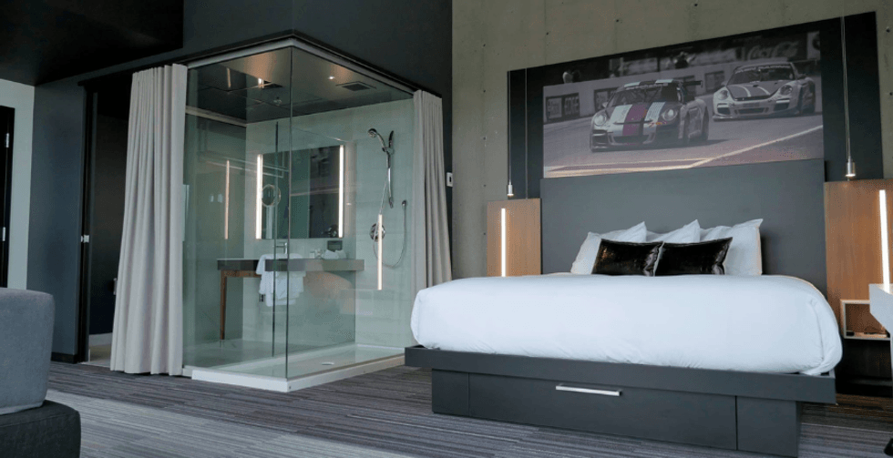 La Suite Vertige du Grand TIMES H\u00f4tel de Drummondville.