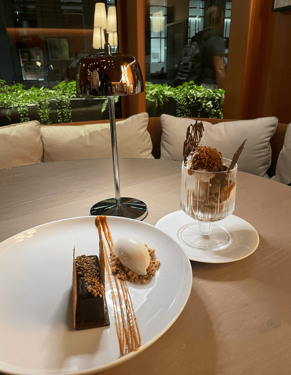 The Daphne Bar and Ice cream Sundae.